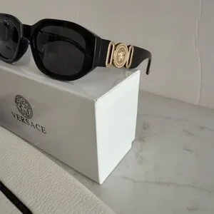 Versace Unisex Black Sunglasses with White Case Versace Black Sunglasses with White Case main image 2